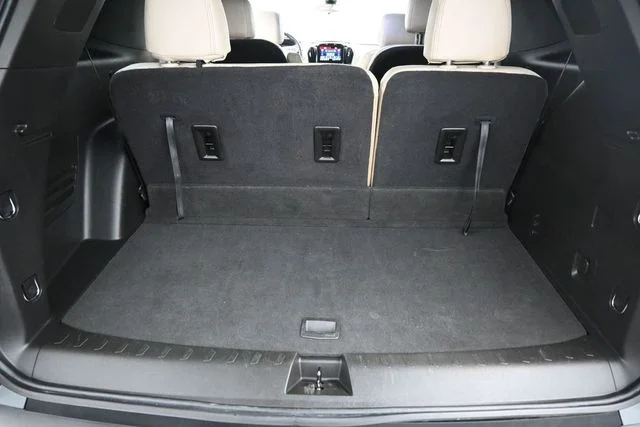 Used 2023 Gray Chevrolet LT image 9