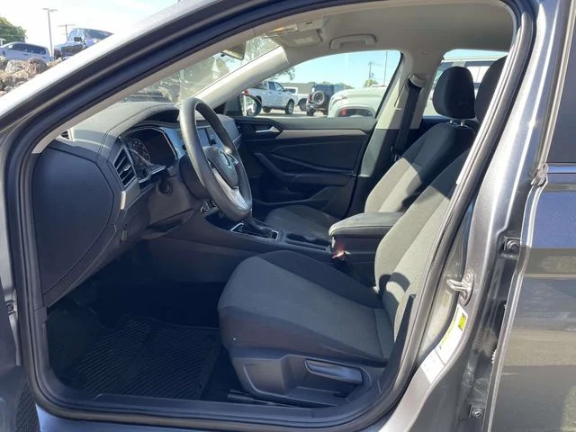 Certified Used 2019 Platinum Gray Metallic Volkswagen 1.4T S image 15
