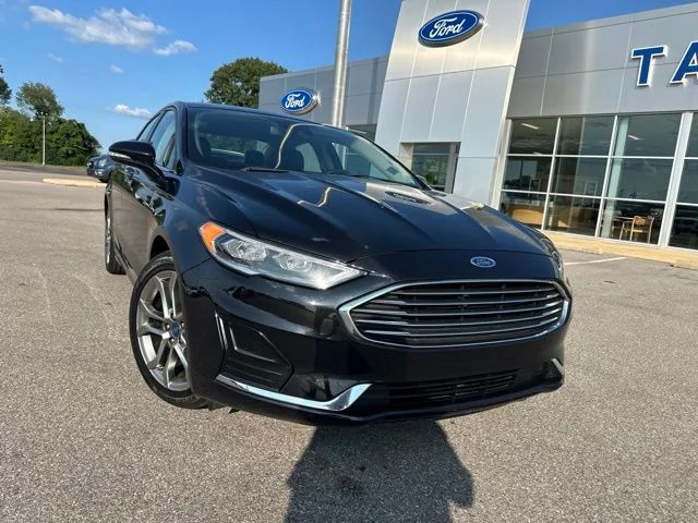 Used 2020 Agate Black Metallic Ford SEL image 5
