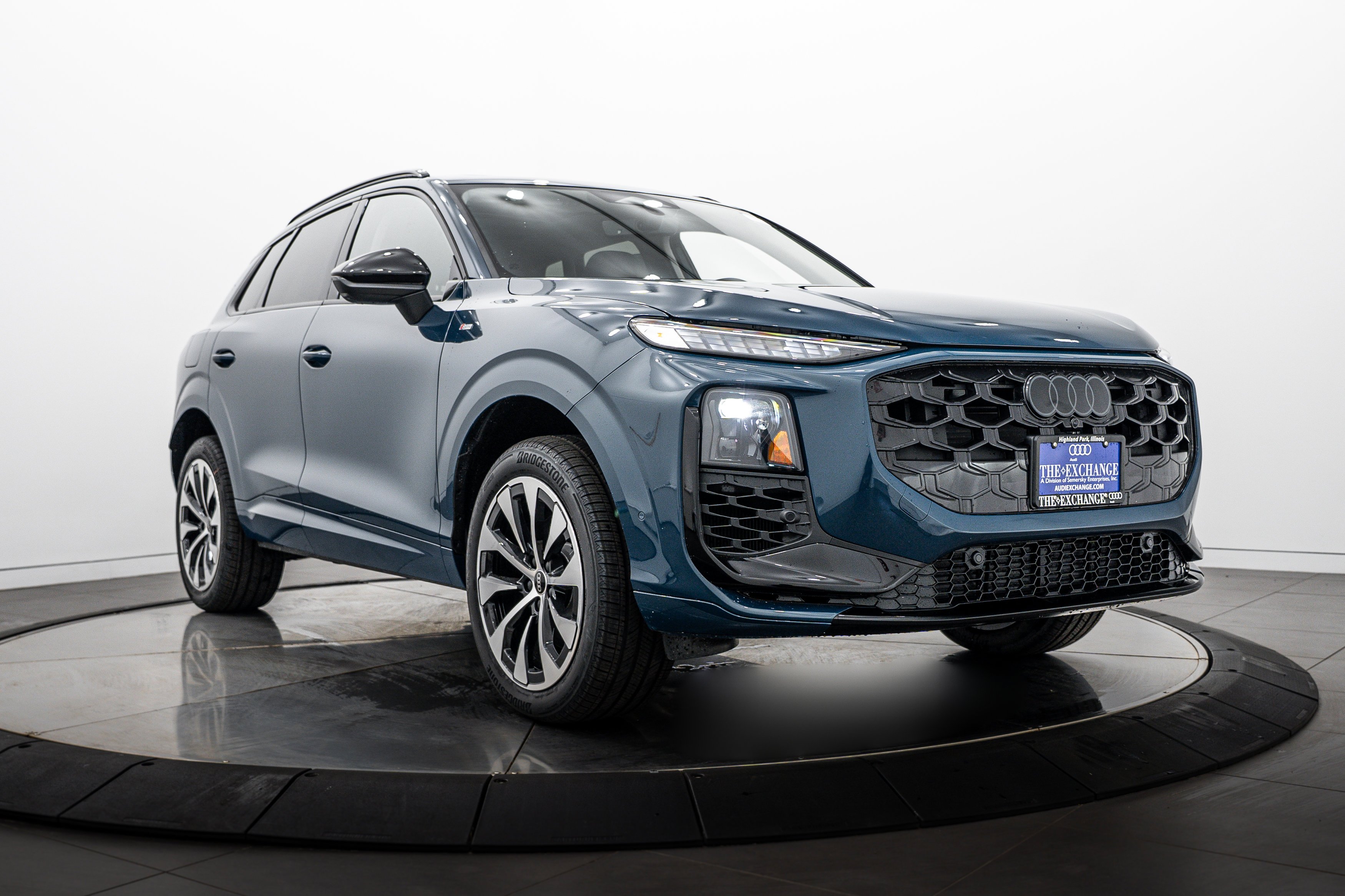 2026 Audi Q3 S line quattro's photo