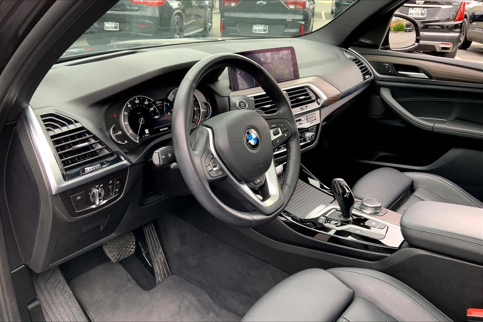 Used 2019 Dark Graphite Metallic BMW xDrive30i image 17