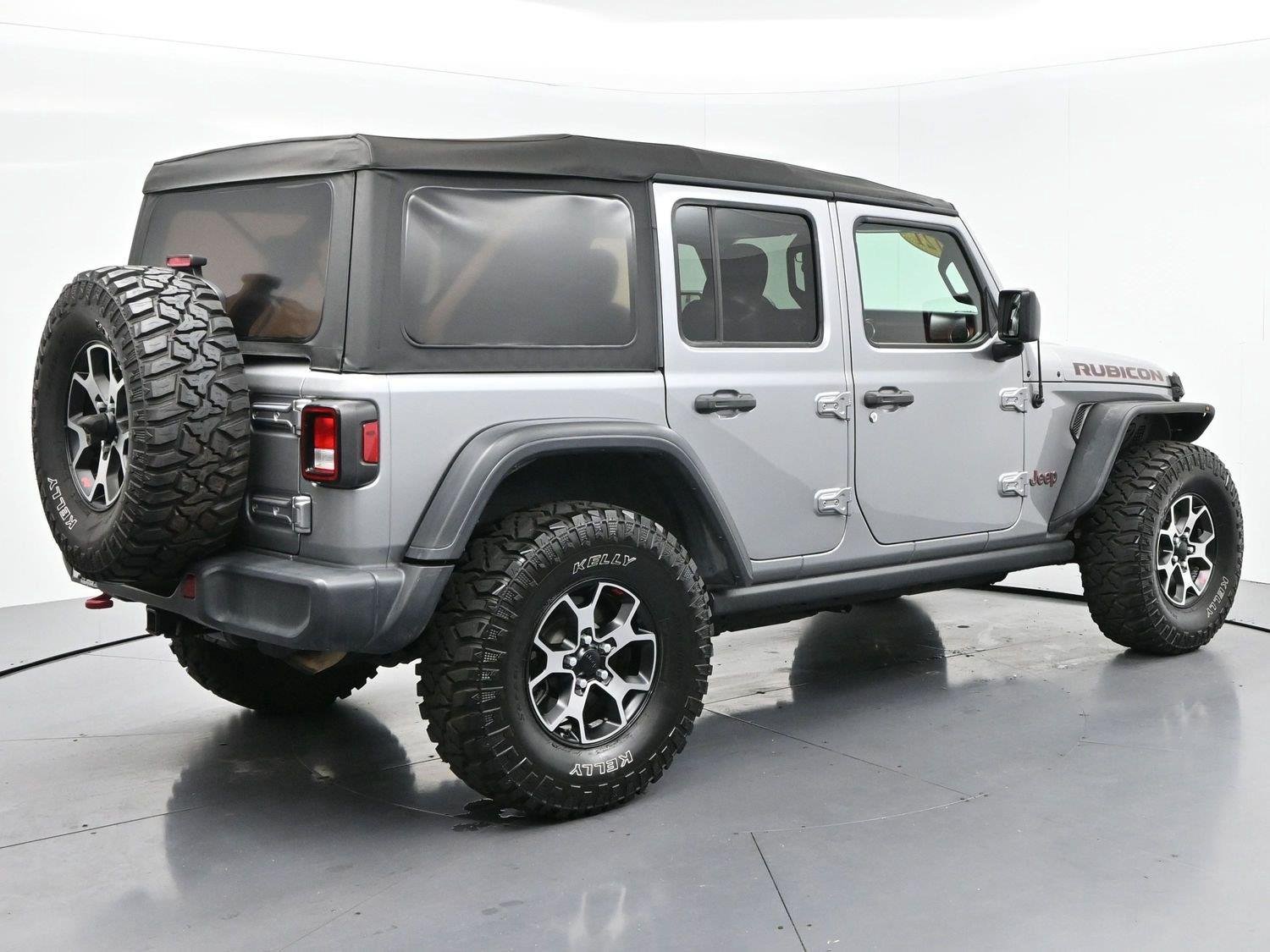 Used 2021 Billet Silver Metallic Clearcoat Jeep Unlimited Rubicon image 6