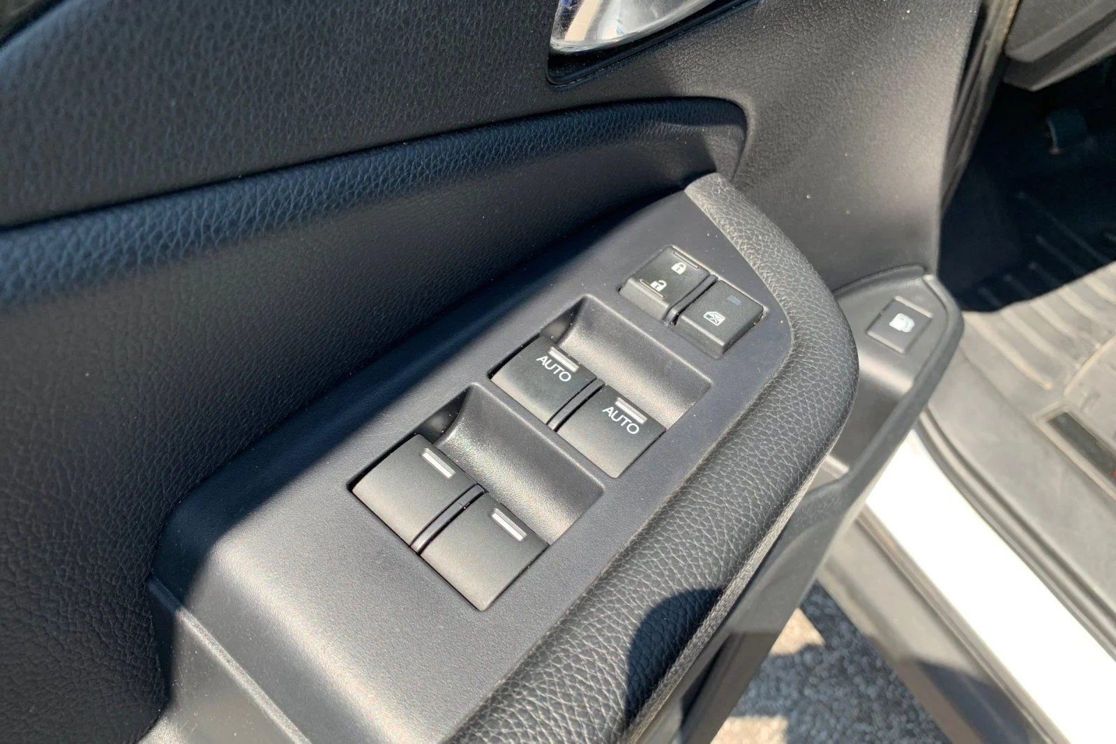 Used 2019 Silver Honda RTL-E image 13