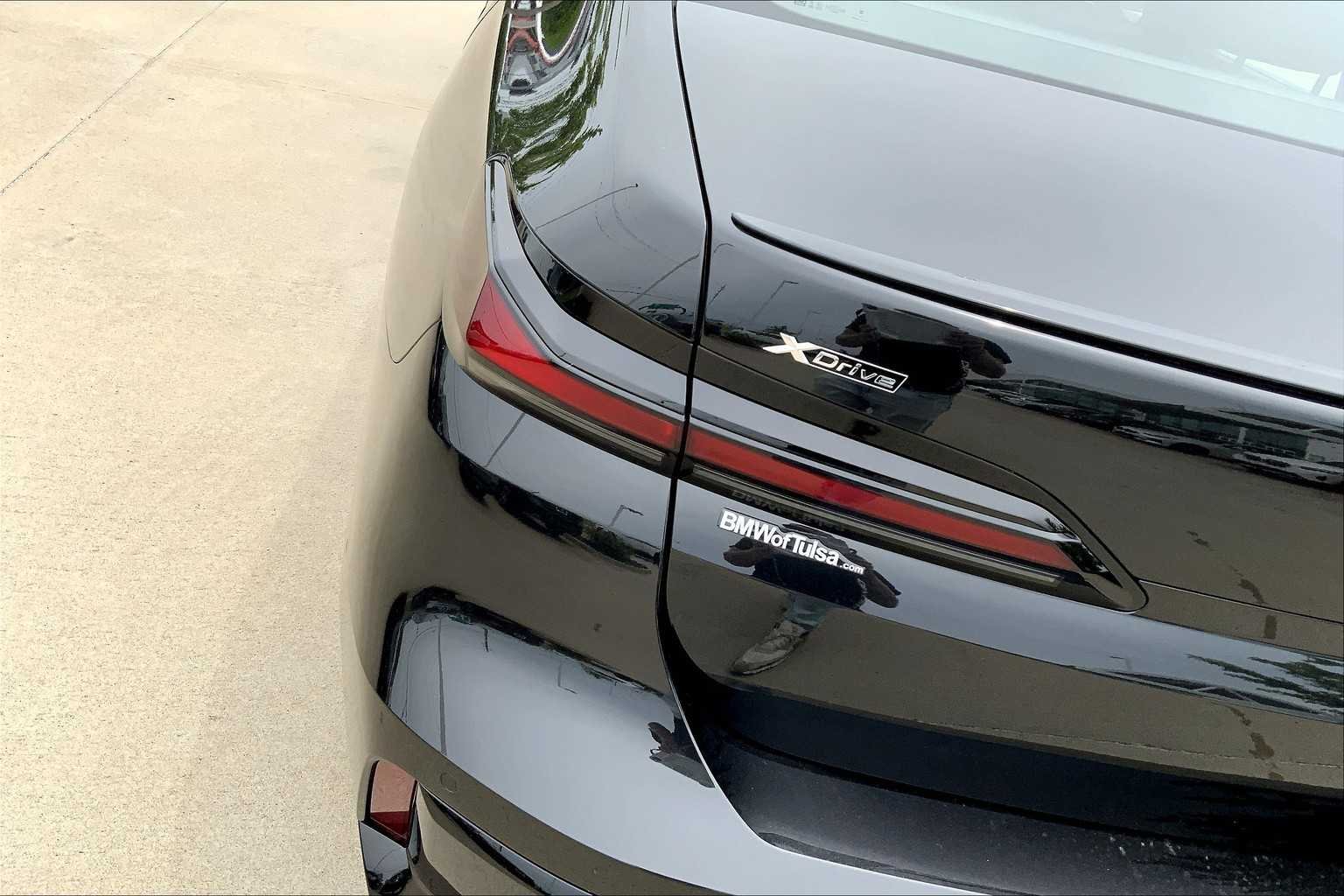 2025 BMW 7 Series 760i - Photo 14