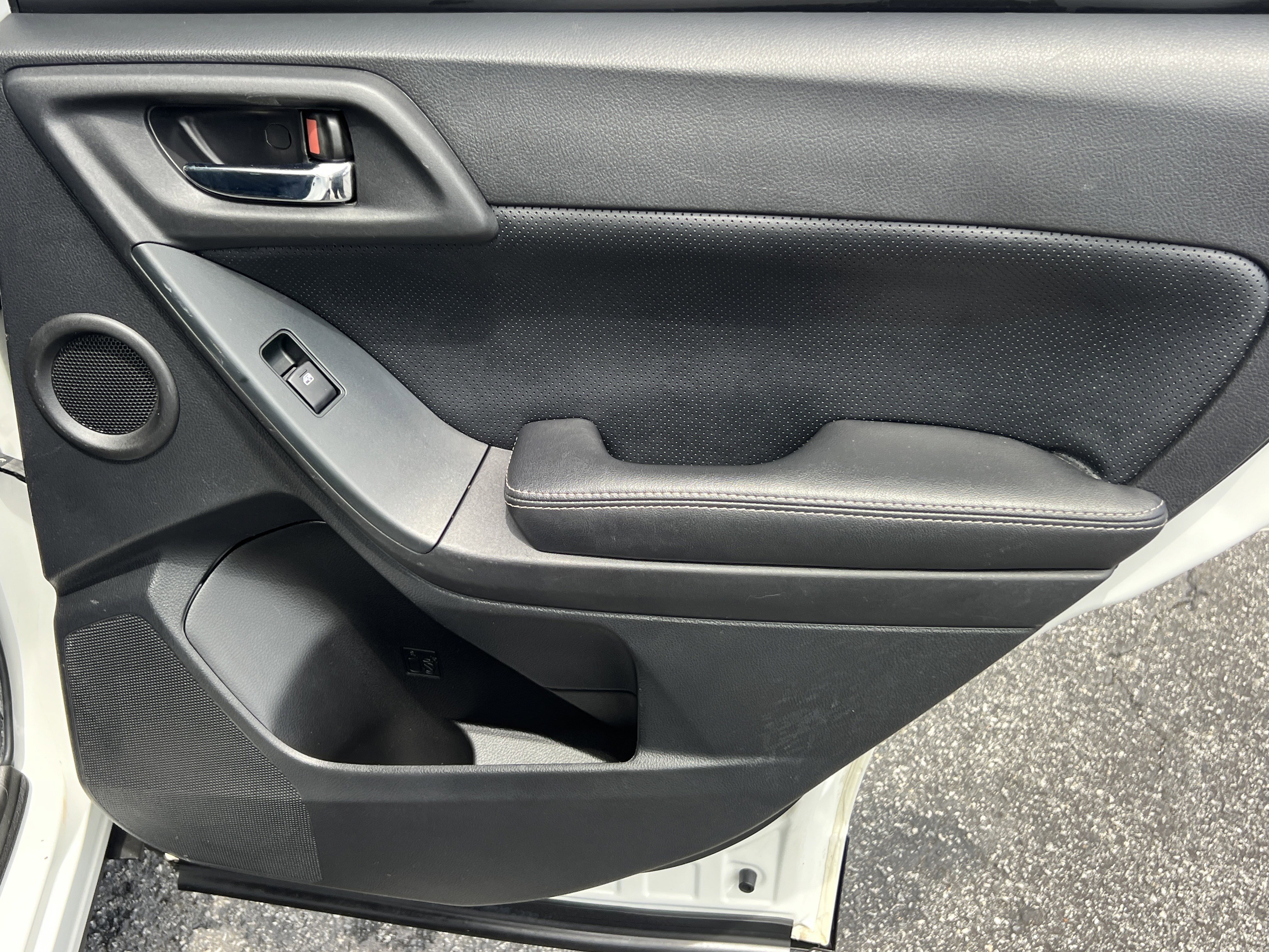 Used 2015 Satin White Pearl Subaru 2.0XT Touring image 17