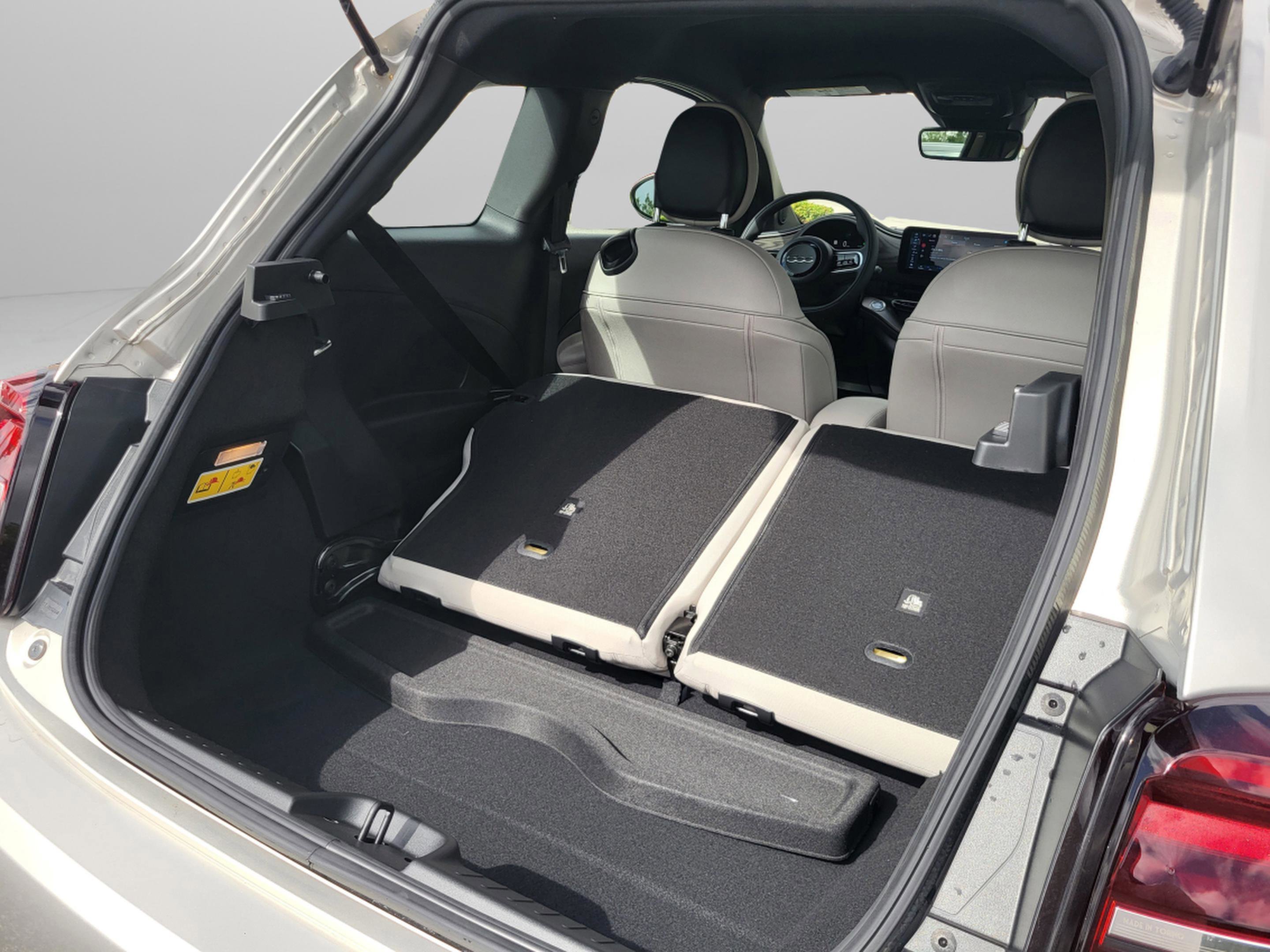 2025 FIAT 500e Base - Photo 25
