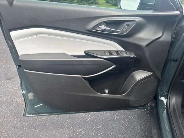 2025 Chevrolet Trax LT - Photo 11