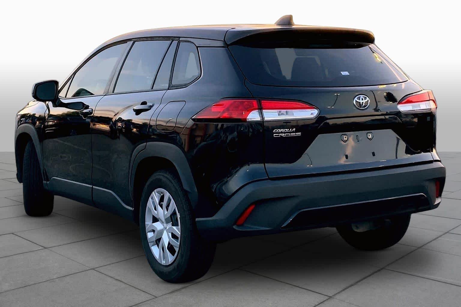 Used 2022 Jet Black Toyota L image 11