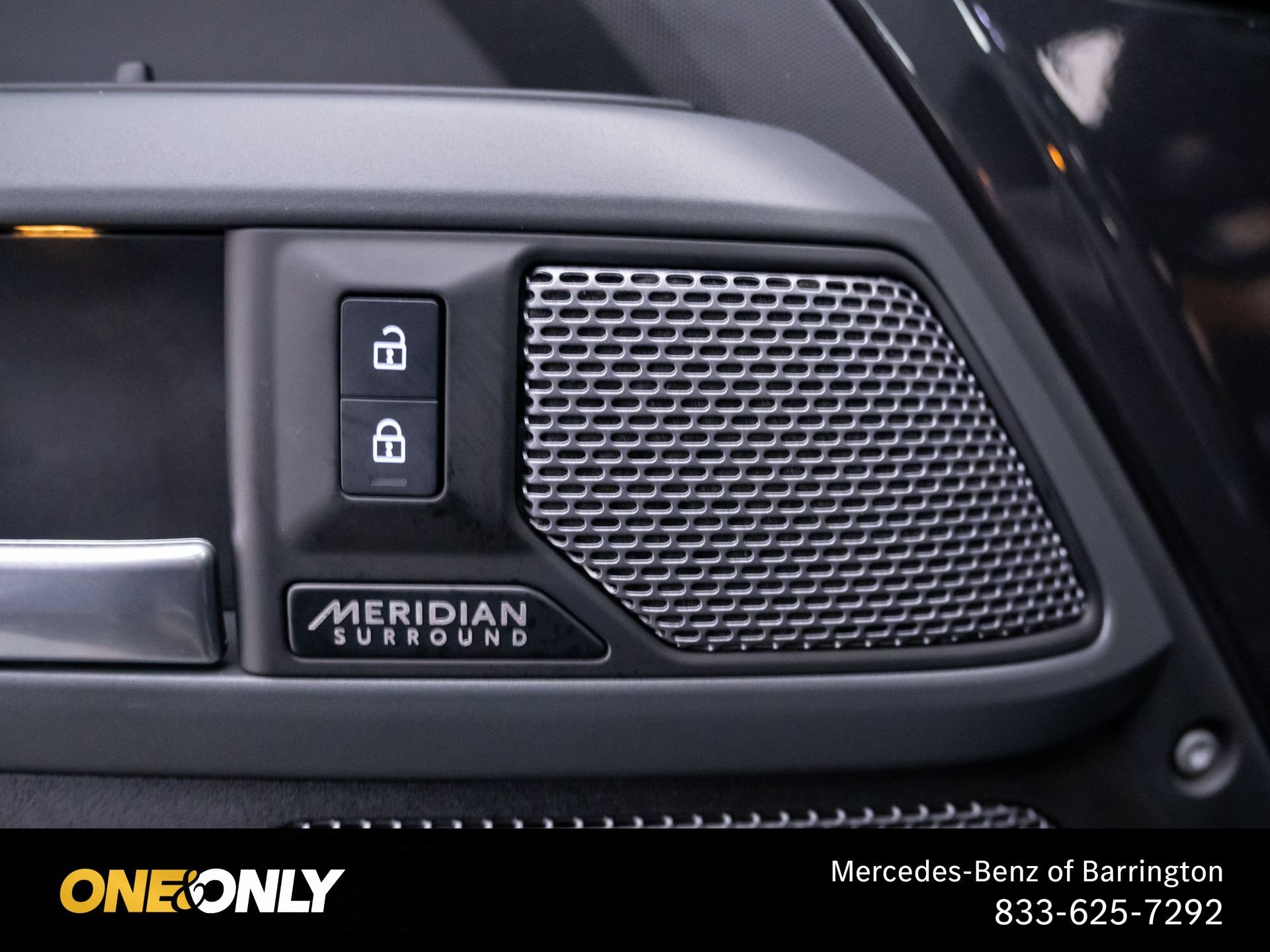 Used 2023 Gray Land Rover X-Dynamic SE image 14
