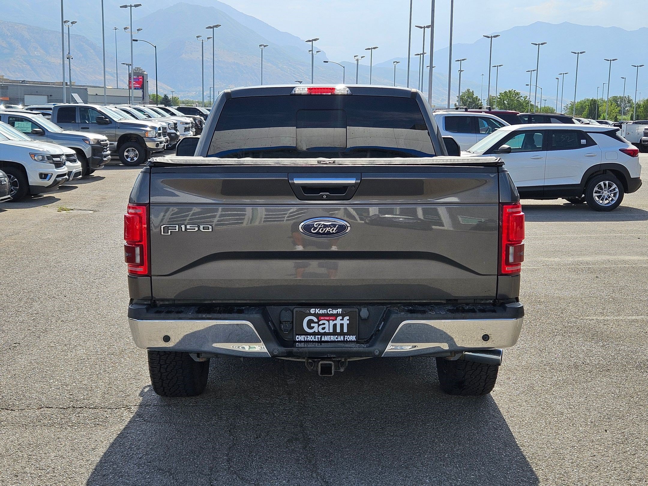 Used 2015 Magnetic Metallic Ford Lariat image 4