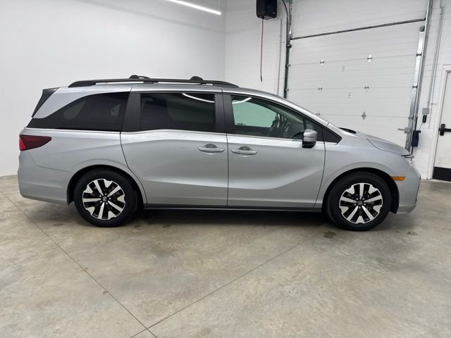 Used 2026 Solar Silver Metallic Honda EX-L image 4