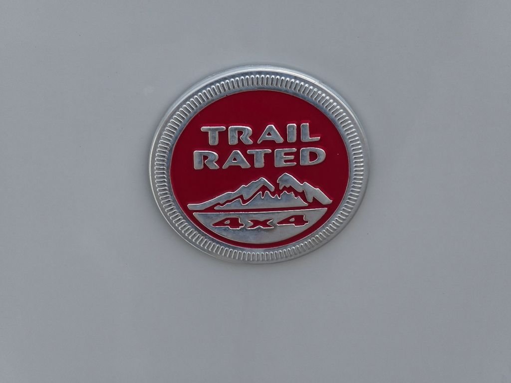 Used 2016 White Jeep Unlimited Rubicon image 19