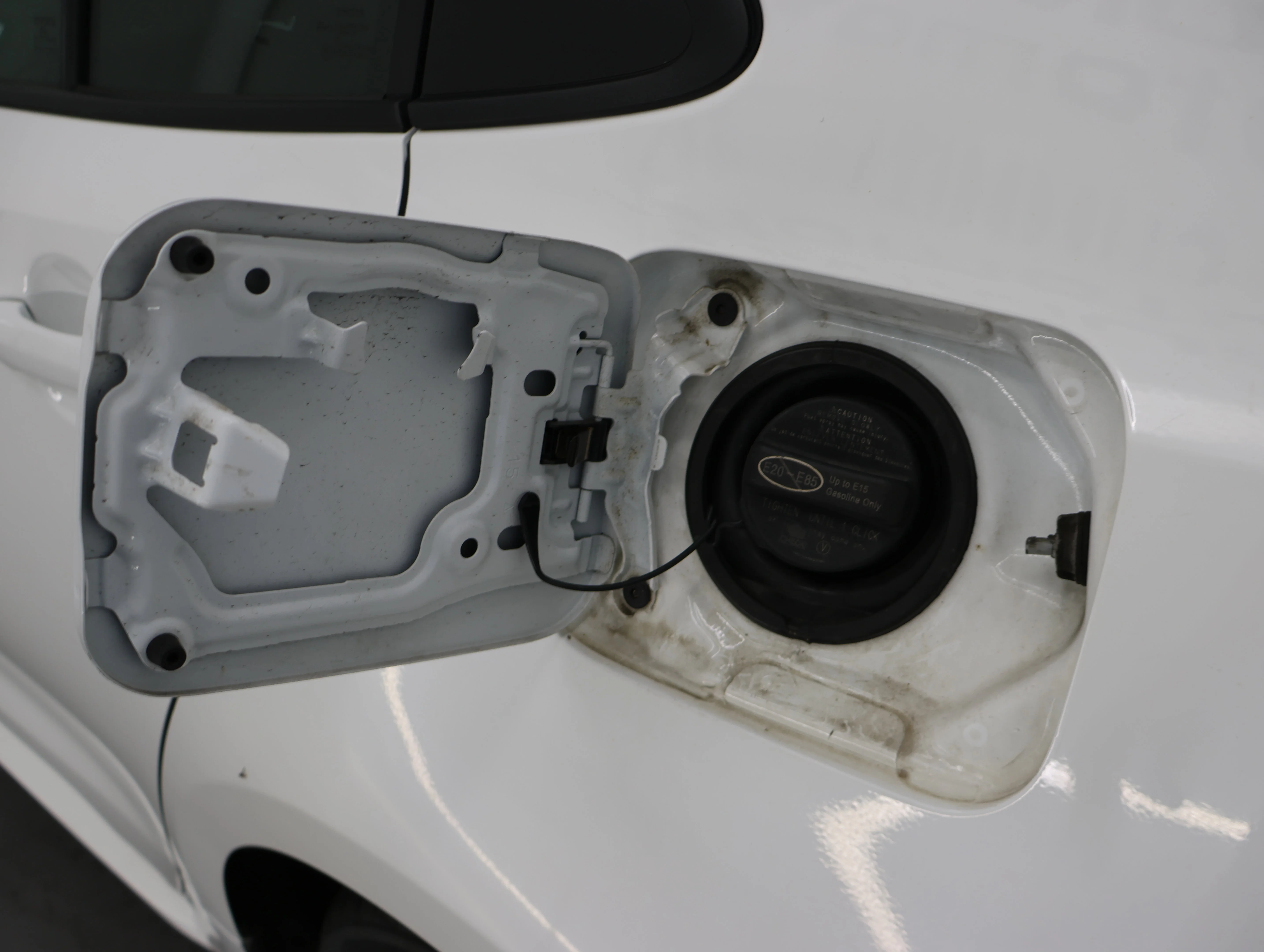 Used 2024 Ice Cap Toyota LE image 29