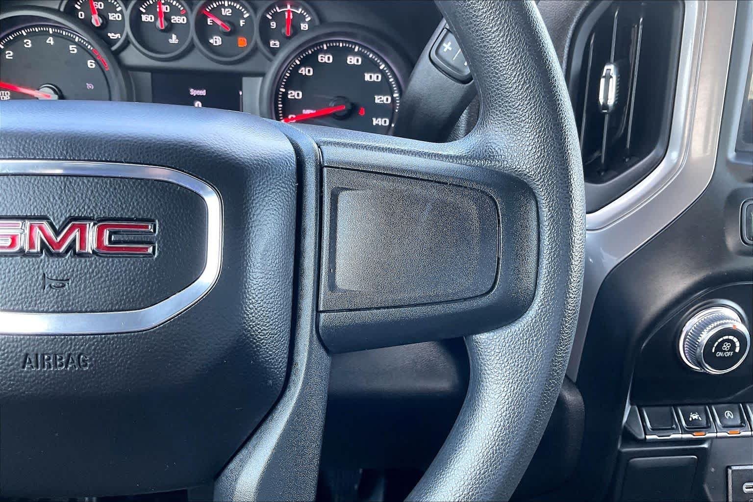 Used 2022 Summit White GMC Pro image 23