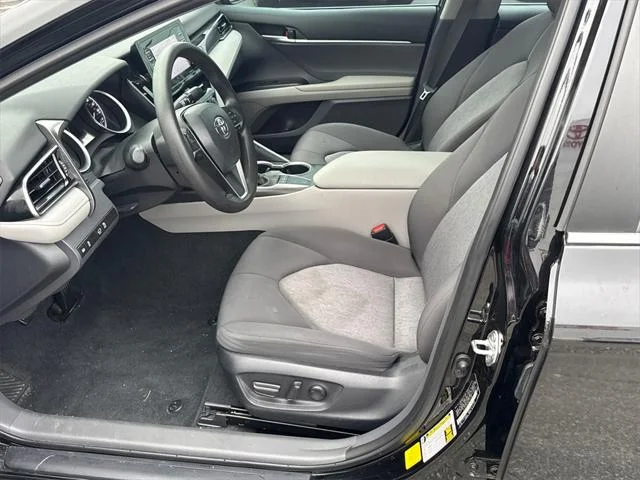 2024 Toyota Camry LE - Photo 9