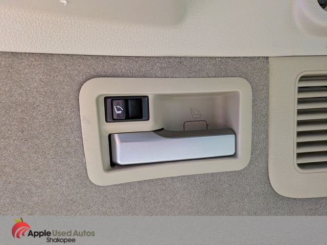 Used 2013 Brown Nissan LE image 12