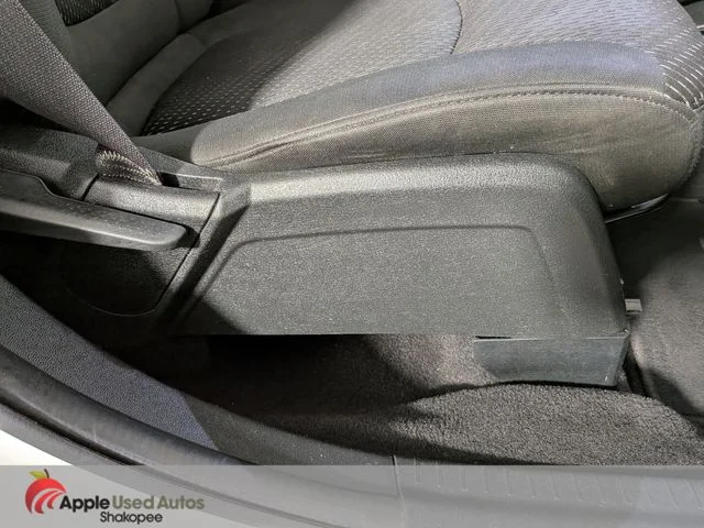 Used 2016 White Dodge Crossroad image 45