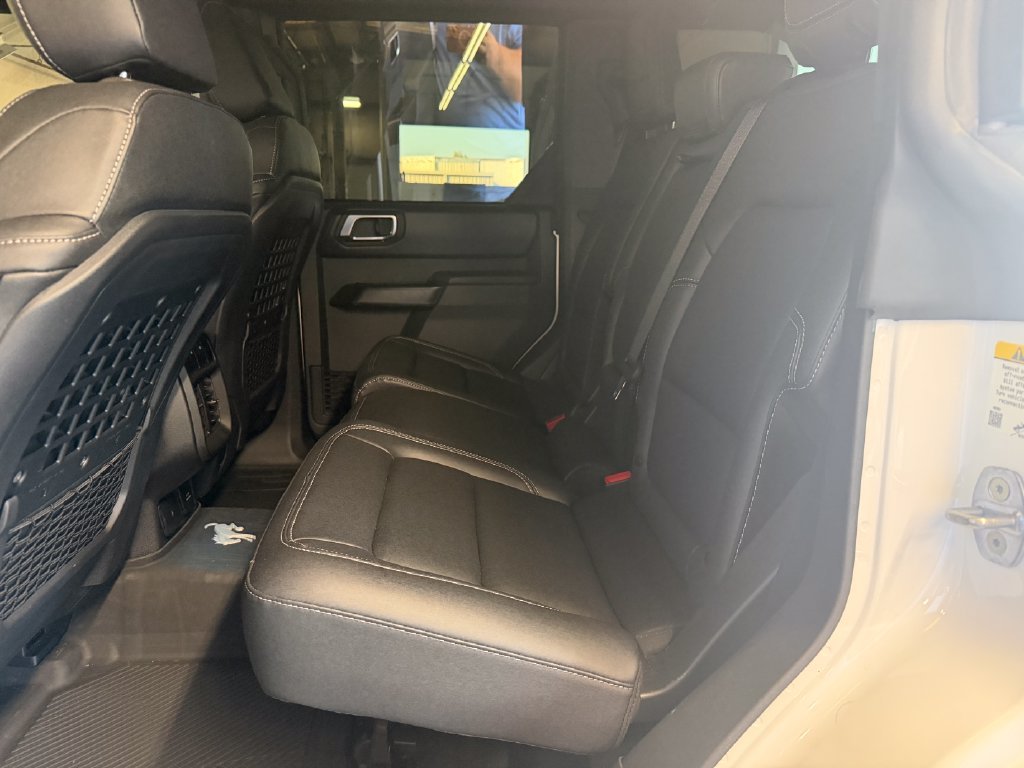 Used 2025 White Ford Badlands image 24