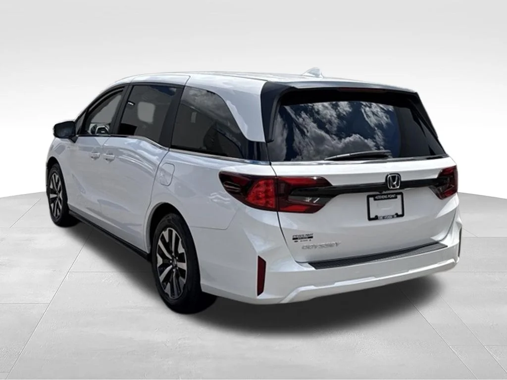 Used 2025 Platinum White Pearl Honda EX-L image 5