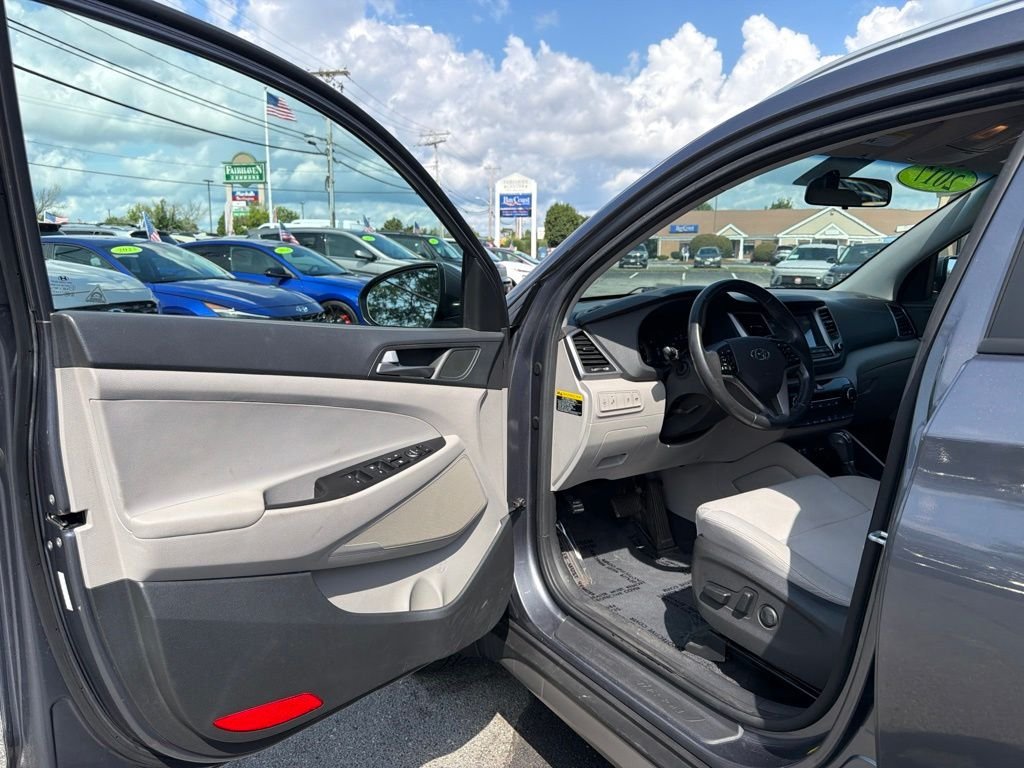 Used 2017 Gray Hyundai Sport image 9