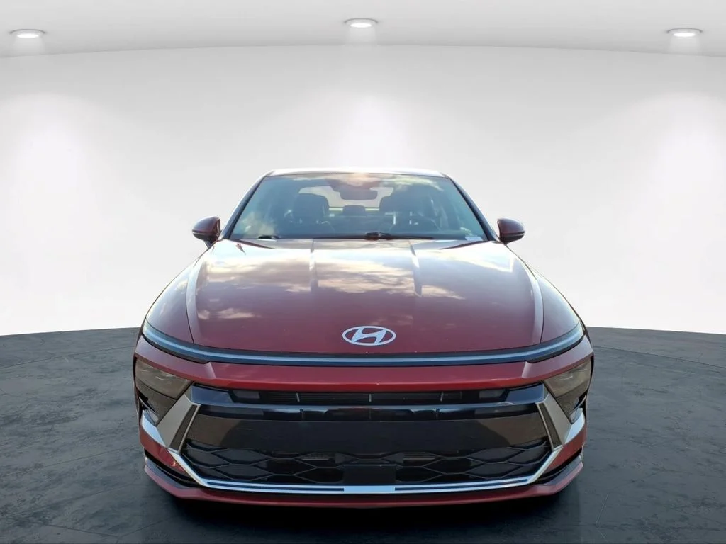 Used 2024 Red Hyundai SEL image 4