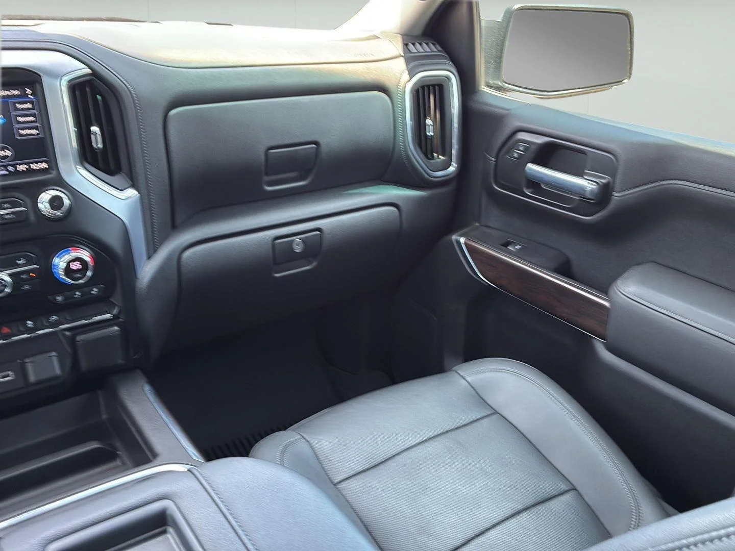 Used 2021 Satin Steel Metallic GMC SLT image 26