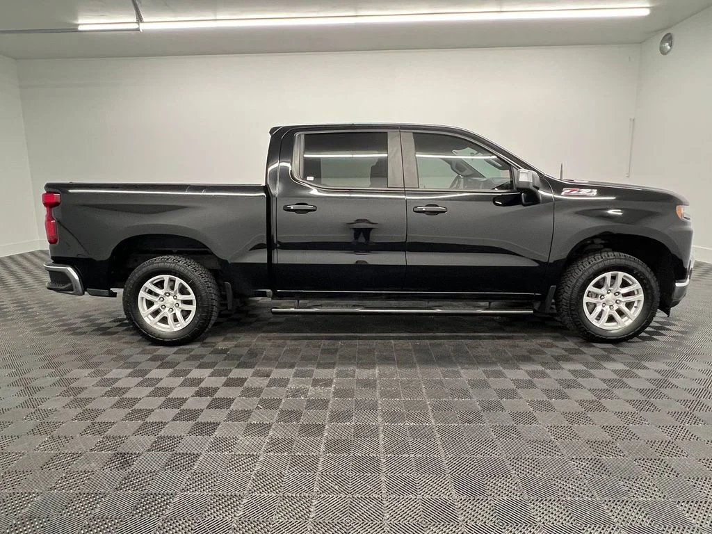 Used 2019 Black Chevrolet LT image 7