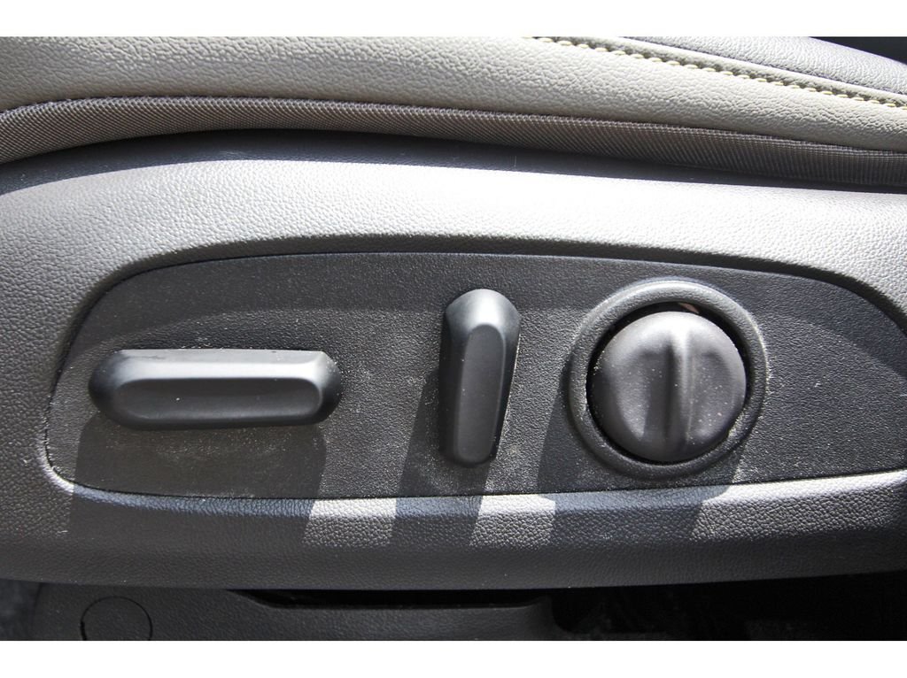 Used 2025 Gray Chevrolet ACTIV image 30