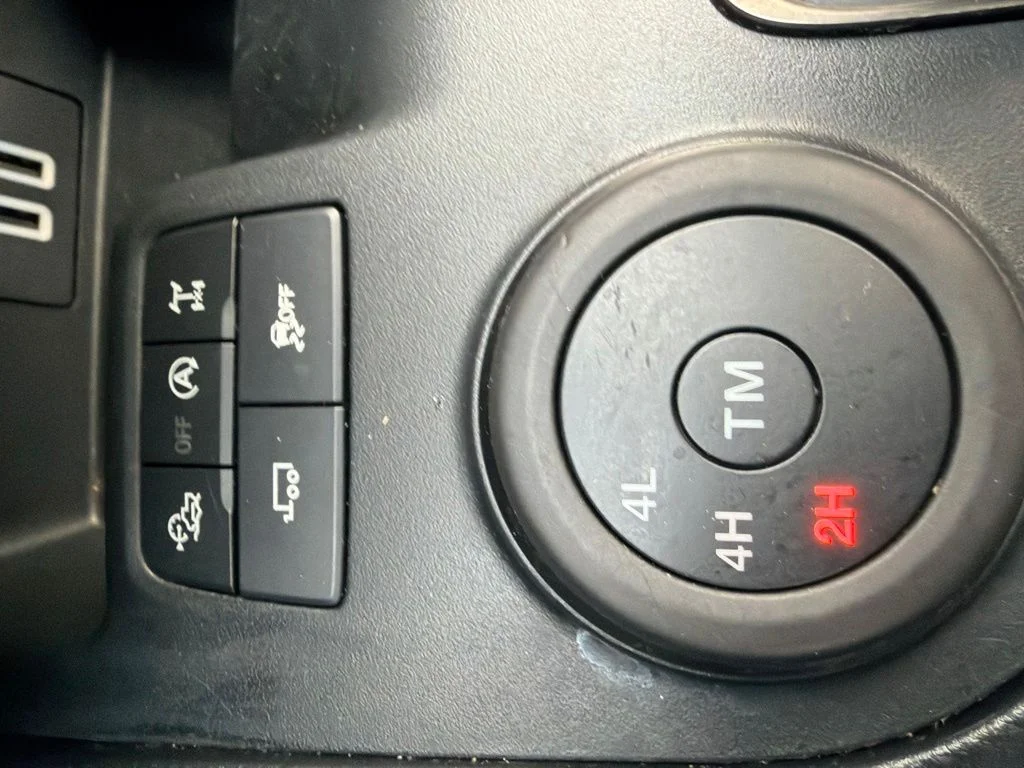 Used 2022 Green Ford XL image 22