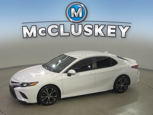 Used 2019 White Toyota SE image 1