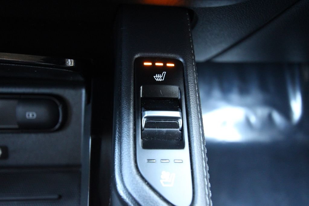 Used 2020 Purple Kia EX image 29