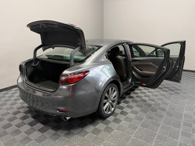 Certified Used 2018 Machine Gray Metallic Mazda Signature image 31