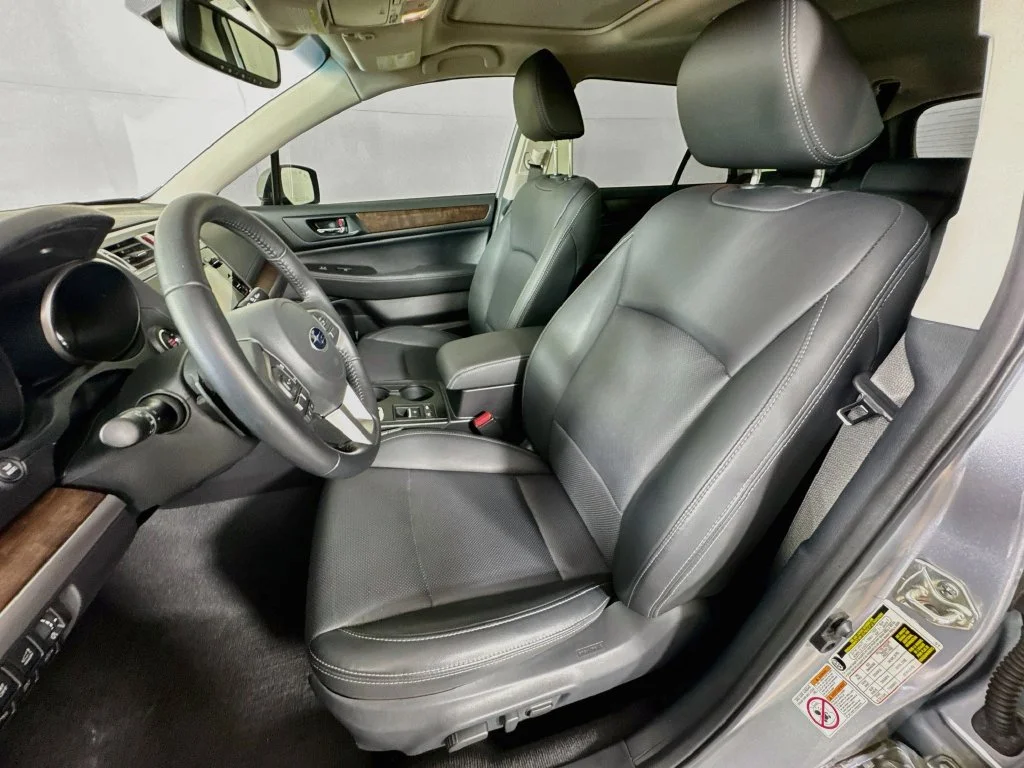 Used 2016 Silver Subaru 2.5i image 25