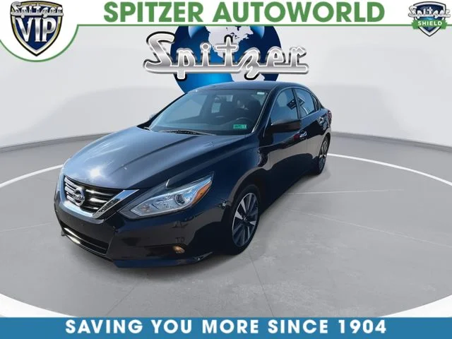 Used 2017 Blue Nissan 2.5 SV image 4