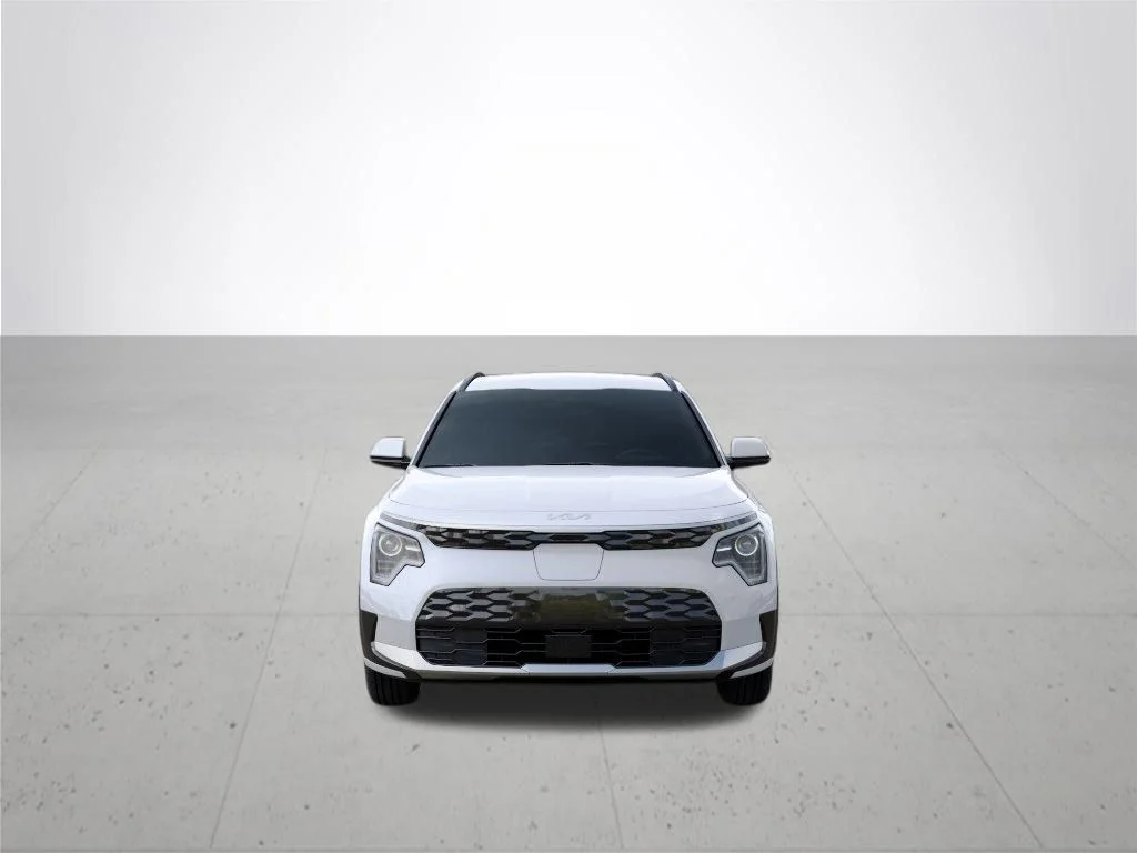 New 2026 Snow White Pearl Kia WIND image 2