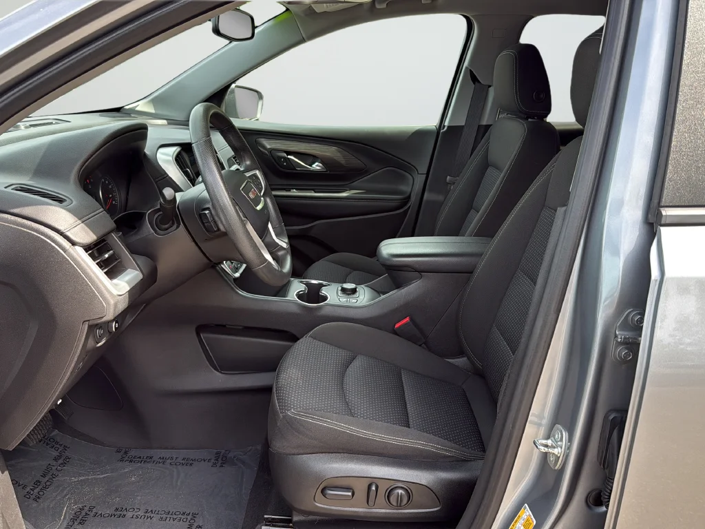 Used 2023 Silver GMC SLE image 10