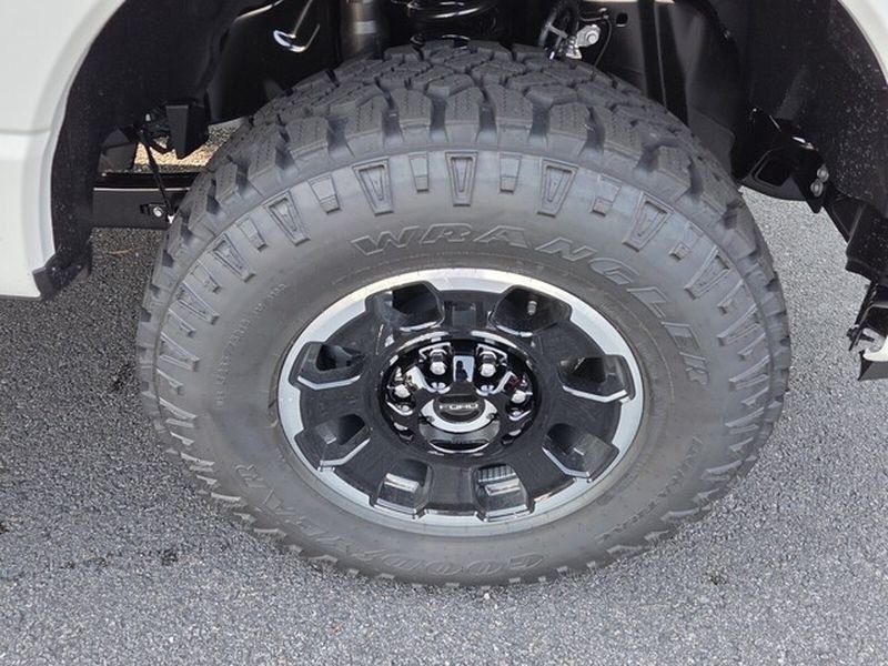New 2026 Star White Metallic Tri-Coat Ford F-250® Platinum® image 18