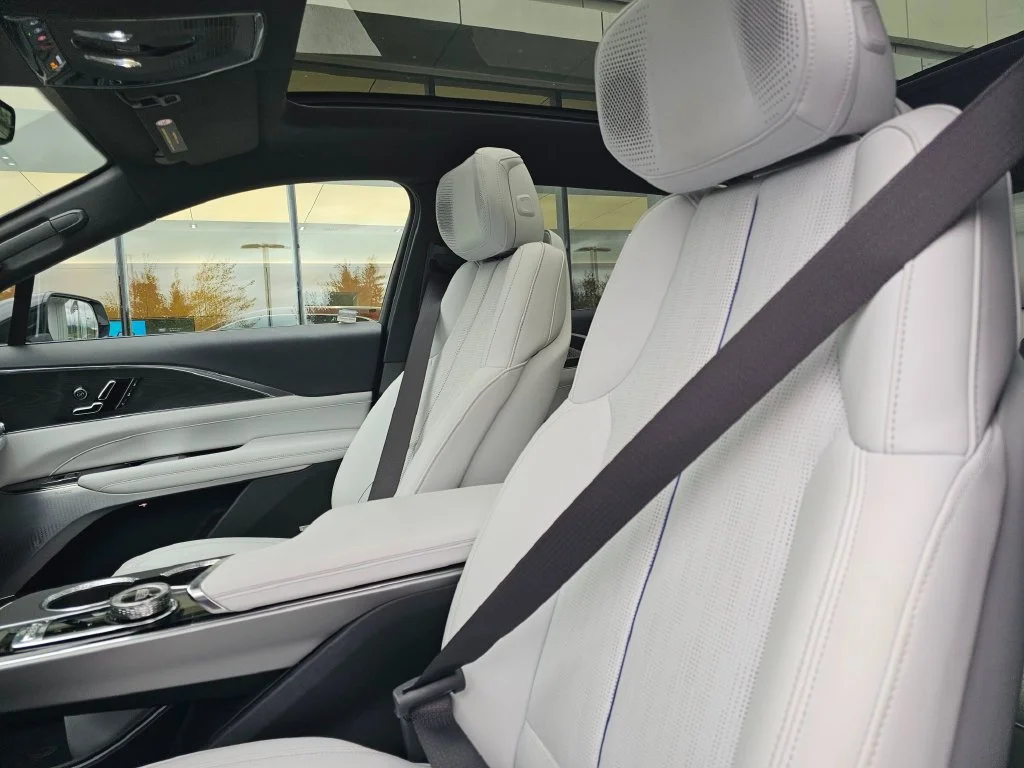 Certified Used 2024 Crystal White Tricoat Cadillac Sport 3 image 24