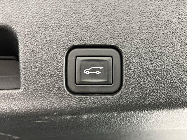 Used 2025 Sterling Metallic GMC AWD AT4 image 33