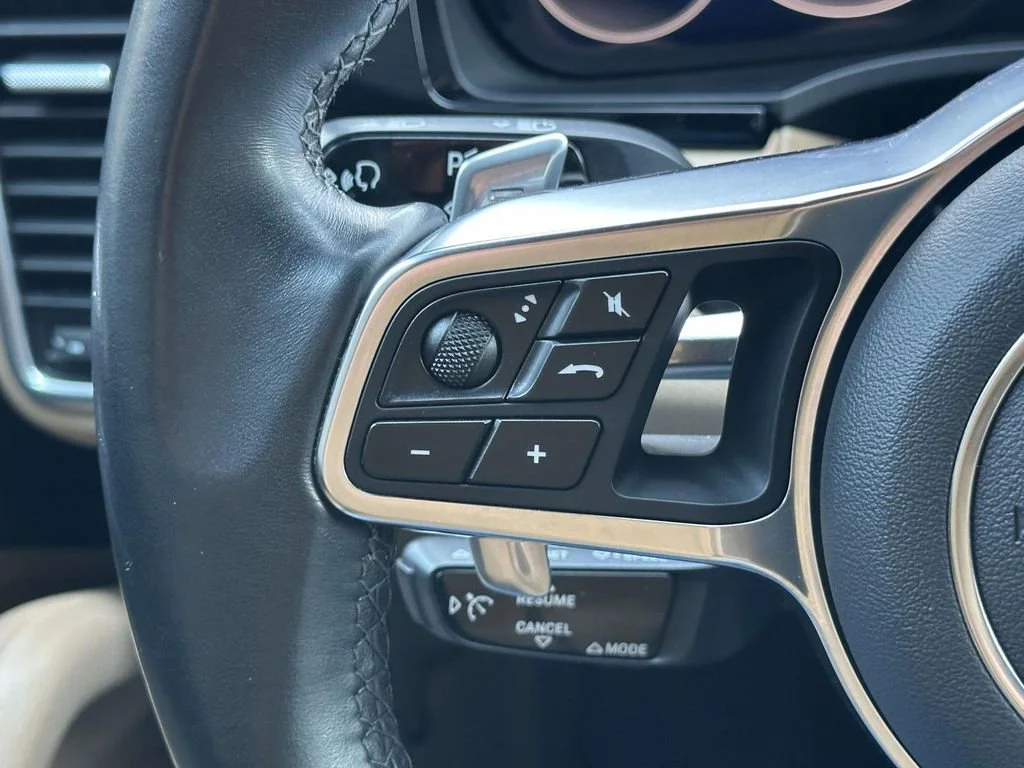 Certified Used 2019 Blue Porsche  image 22