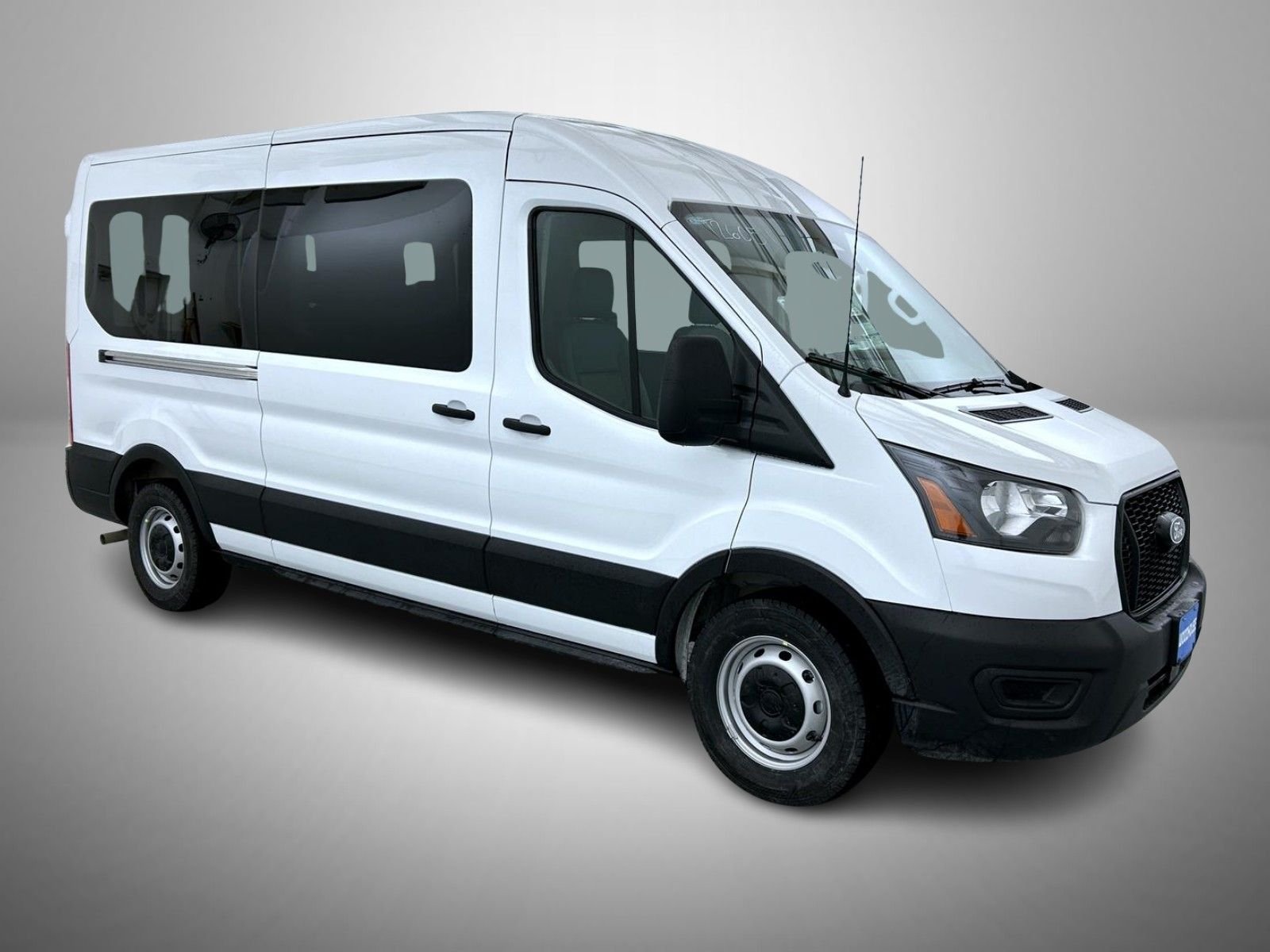 New 2026 Oxford White Ford XL image 3