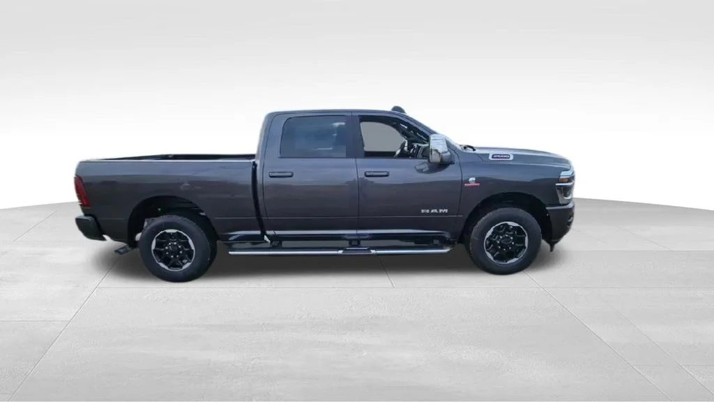 2026 RAM 2500 Laramie - Photo 9