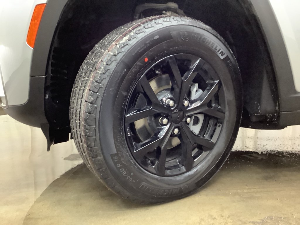 2026 Jeep Grand Cherokee Laredo - Photo 30