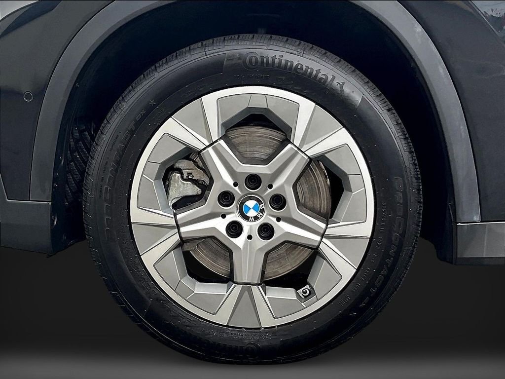 Used 2023 Black BMW xDrive28i image 36