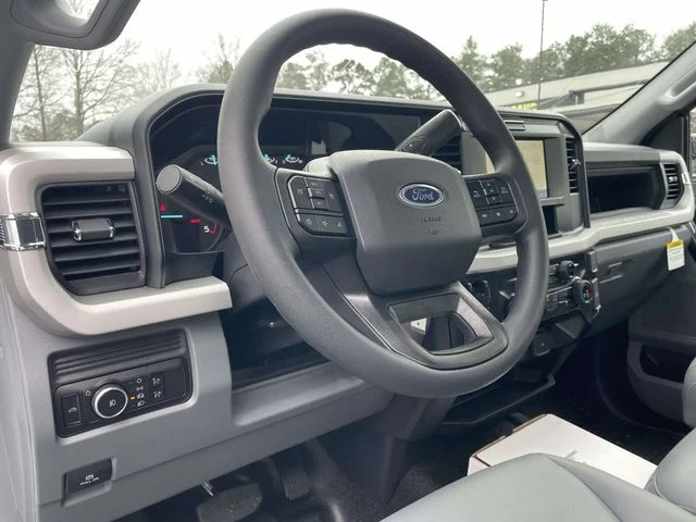 New 2026 Oxford White Ford XL image 14