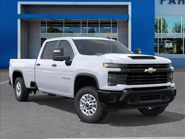 New 2026 Summit White Chevrolet WT image 7