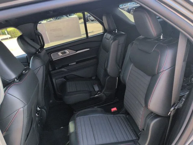 New 2026 Carbonized Gray Metallic Ford ST-Line image 14