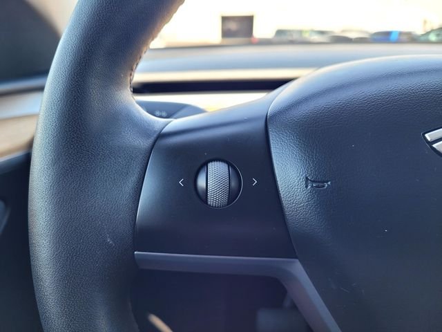 Used 2023  Tesla Long Range image 24