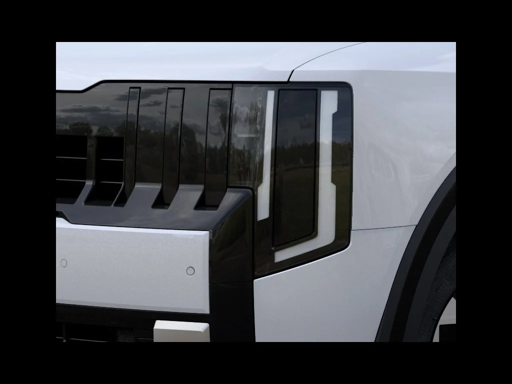 New 2027 Glacial White Pearl Kia EX image 23