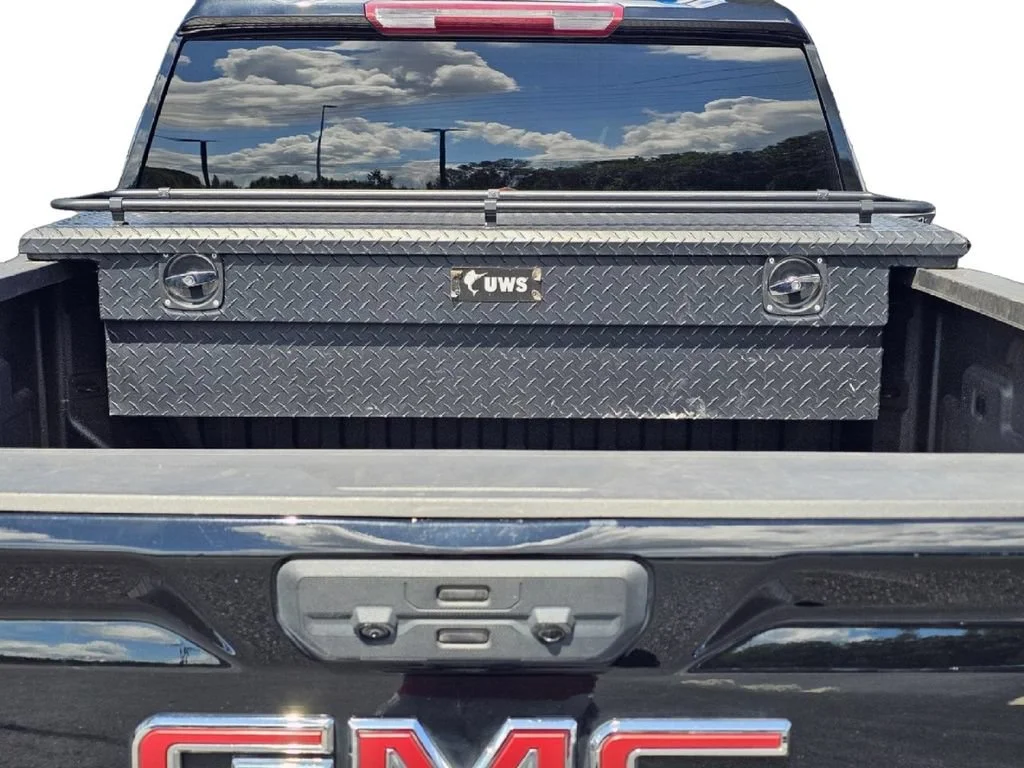 Used 2026 Onyx Black GMC SLE image 13